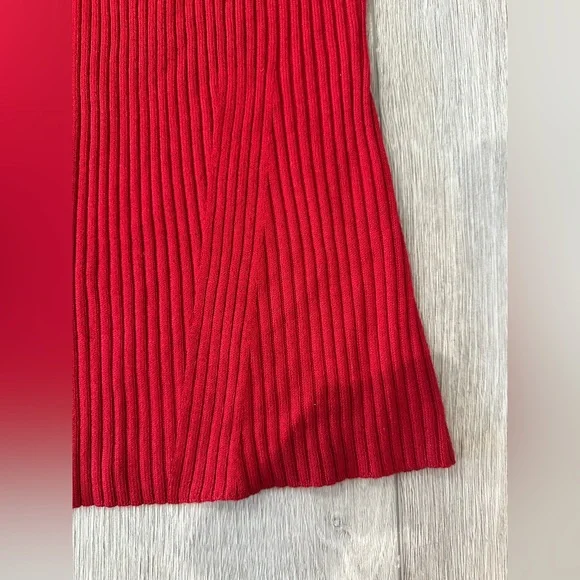 Banana Republic Red Off The Shoulder Sweater - Picture 3 of 9